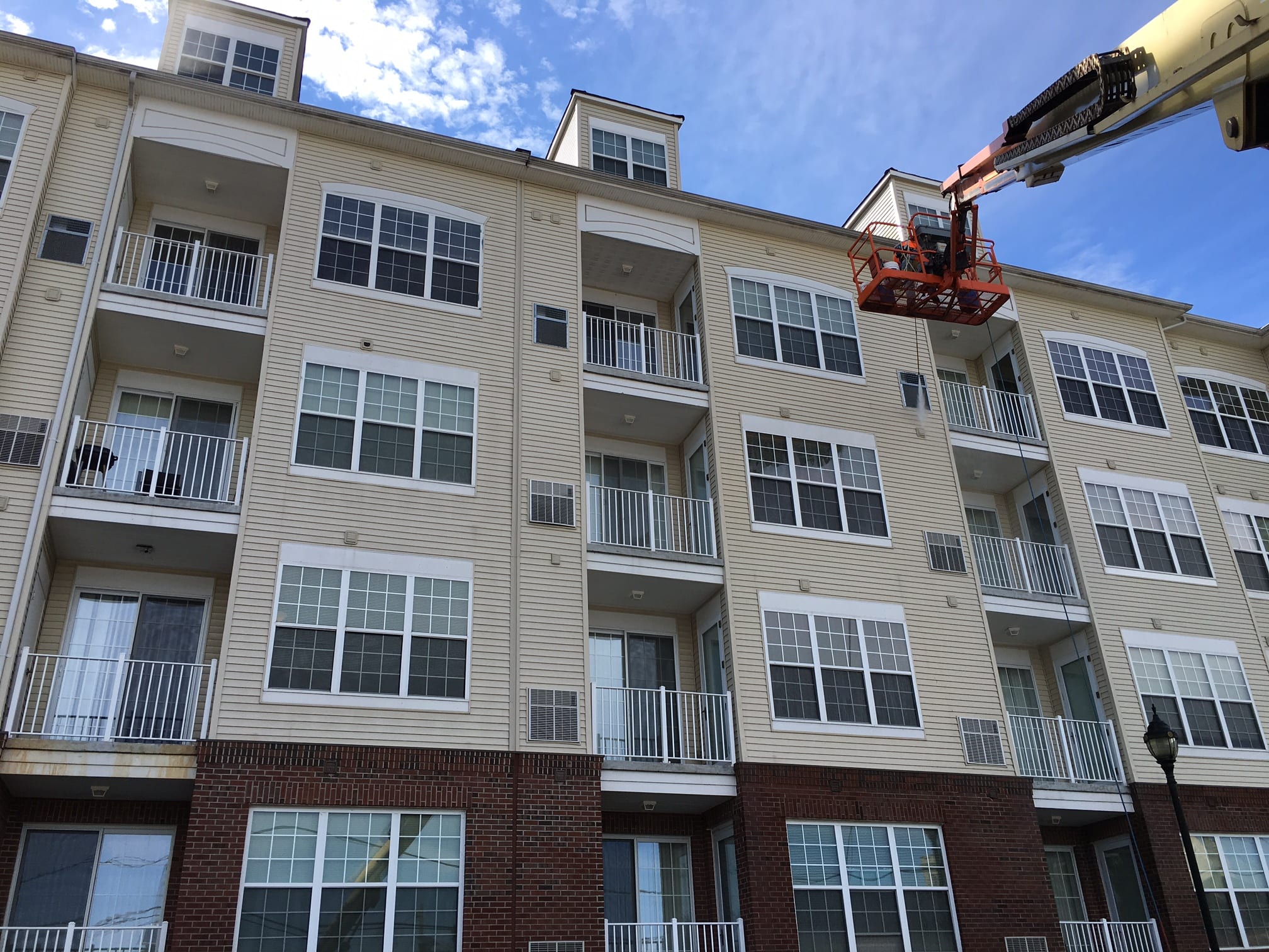 Multi Unit, HOA & Apartment Complex Pressure Washing PSI Pressure